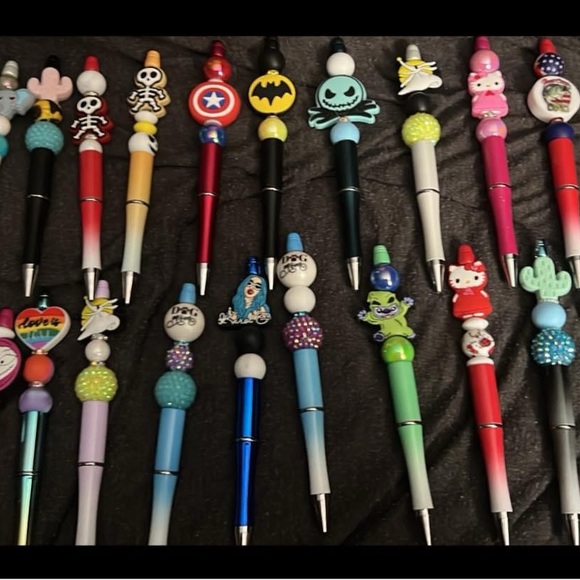 Pens - Picture 3 of 7